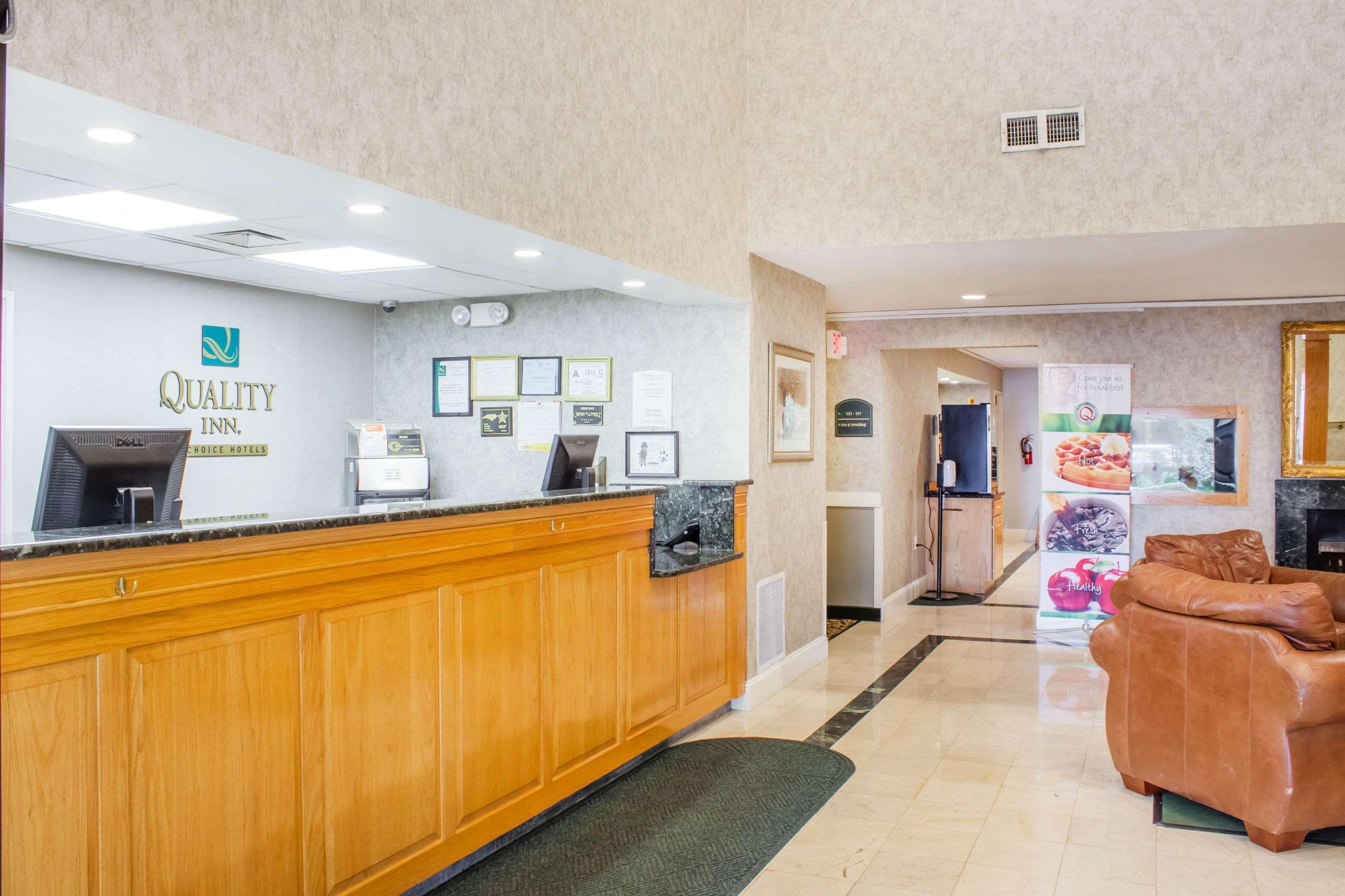 Econo Lodge Raleigh Eksteriør bilde